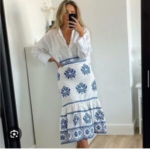 Zara blue and white embroidered skirt NWT